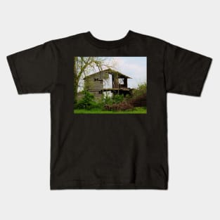 barn 11 Kids T-Shirt